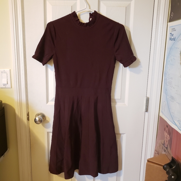 H&M Pleated Skirt Dress - Picture 4 of 5